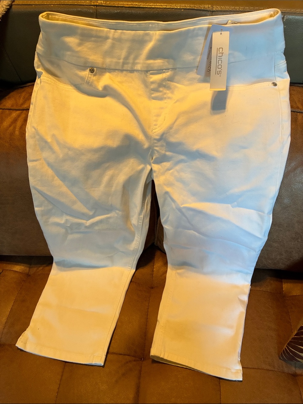 Chico's Cream Cropped Stretch Pants